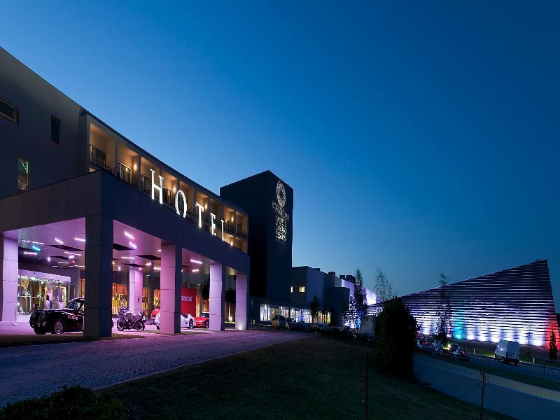 Hotel Casino Кавес Екстериор снимка
